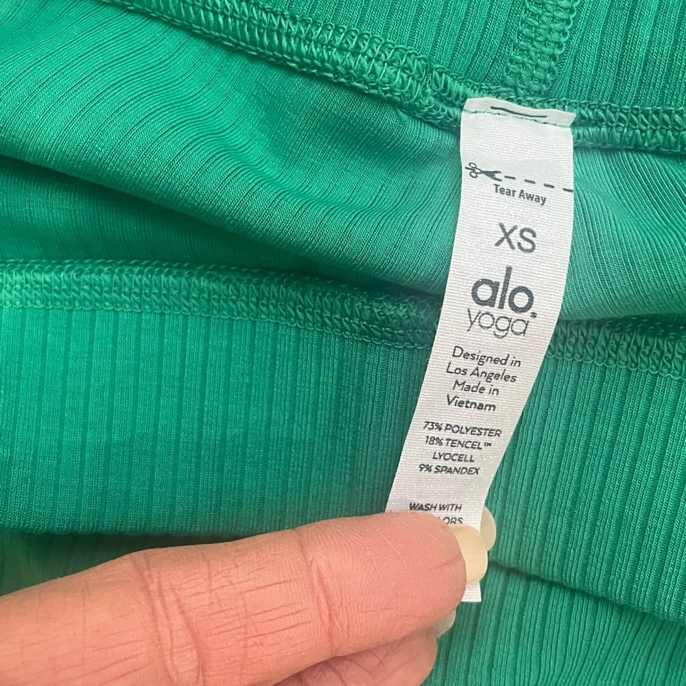 ALO Yoga ribbed high waisted 7/8 blissful legging, emerald Green Sz XS - Picture 3 of 6